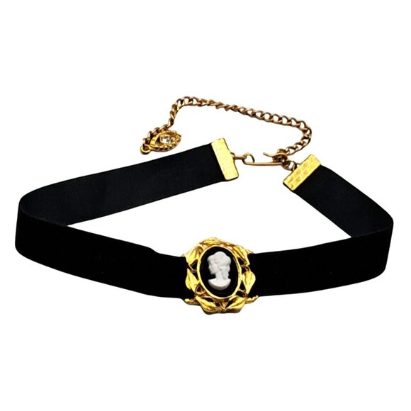 Vintage Cameo Choker Black Velvet Band Gold Tone Victorian Gothic Costume Jewelr - Picture 2 of 8